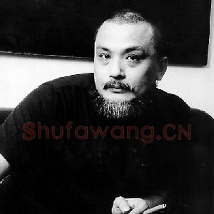 李东伟
