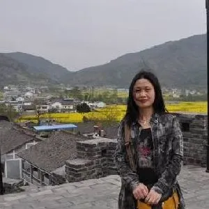 蔡丽