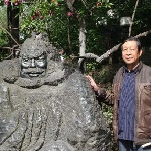 庞荣年