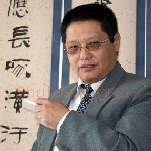高建国
