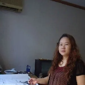 张馨月