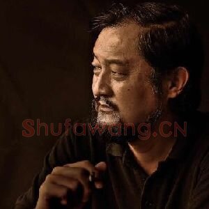 李昂