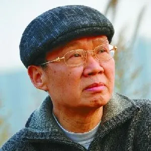 黄定初