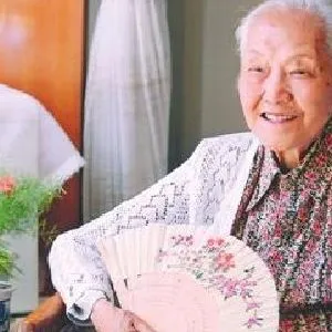 曾杏绯
