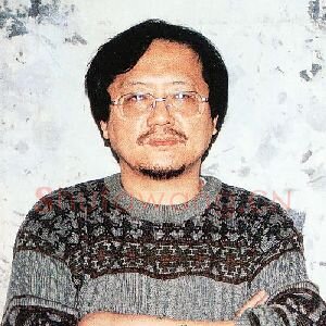 李伟