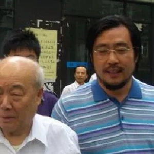 罗云