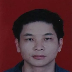 何伟平