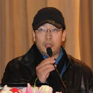 蒋铁骊