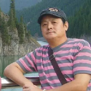 鲁世萍