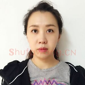 邱佳