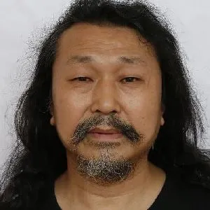 鞠占圃