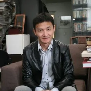 杨卫