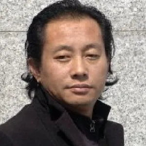肖伟