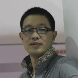 吕爱群
