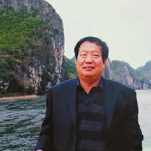 雍进成