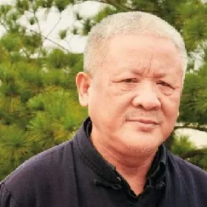 何家安