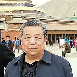 韦博文
