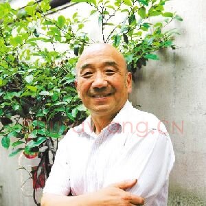 李伯庆