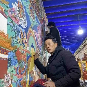 贡觉杰
