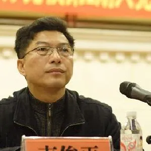 韦俊平