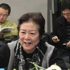 陶咏白