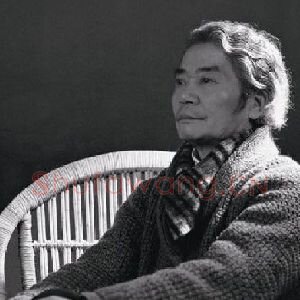 李震坚
