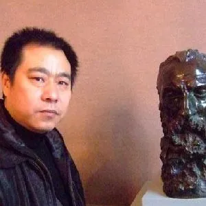 王冠英