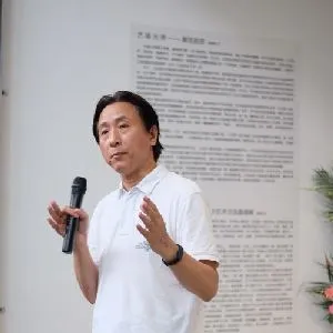 刘亚平