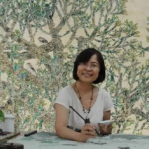 何婉薇