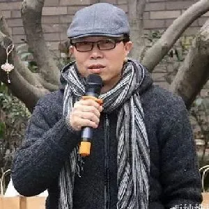 商亚东
