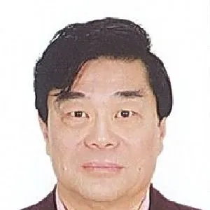 张滃