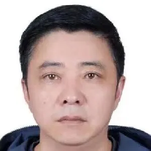 黄伟