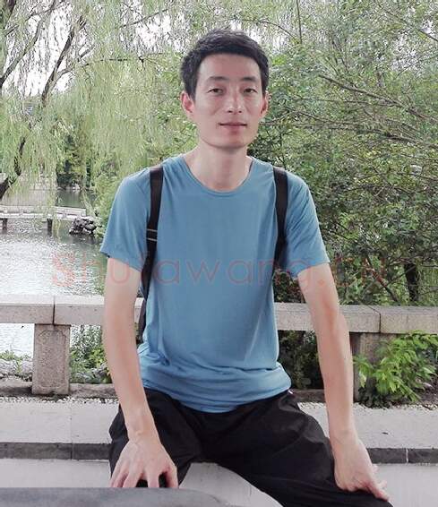 硬笔书法家(衣忠贤)人物介绍及硬笔书法作品欣赏