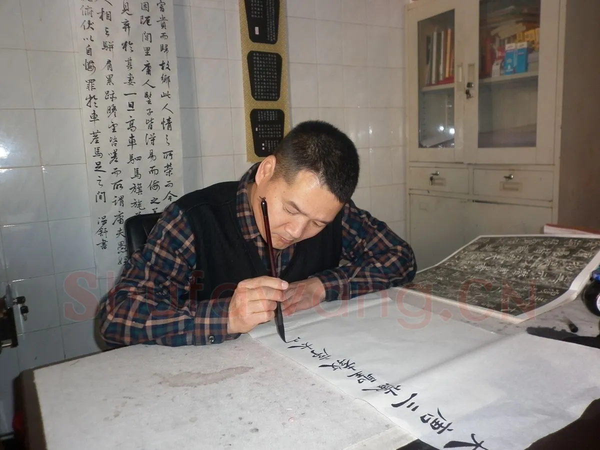 硬笔书法家(曾国战)人物介绍及硬笔书法作品欣赏