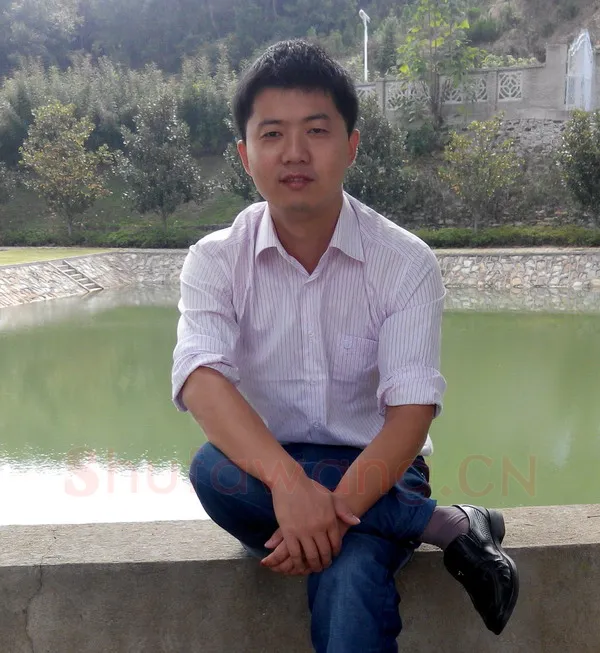 硬笔书法家(董湃)人物介绍及硬笔书法作品欣赏