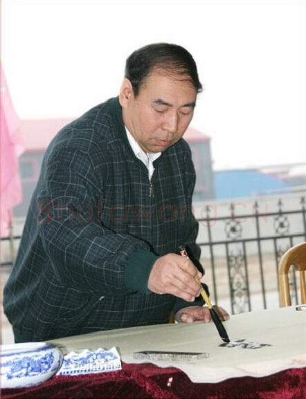 硬笔书法家(郭恩福)人物介绍及硬笔书法作品欣赏