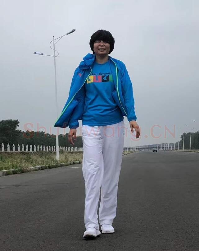 硬笔书法家(关艳华)人物介绍及硬笔书法作品欣赏