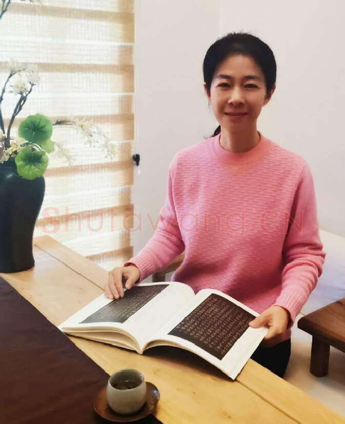 硬笔书法家(何晨睿)人物介绍及硬笔书法作品欣赏