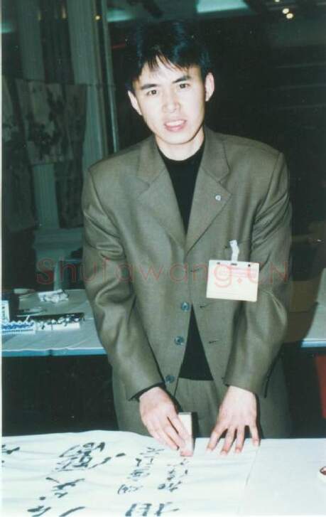 硬笔书法家(梁能伟)人物介绍及硬笔书法作品欣赏