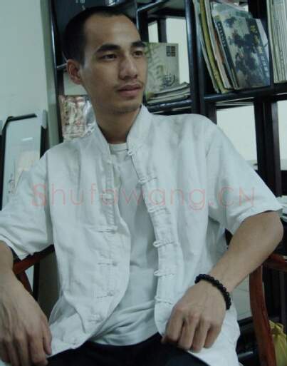 硬笔书法家(梁十三)人物介绍及硬笔书法作品欣赏