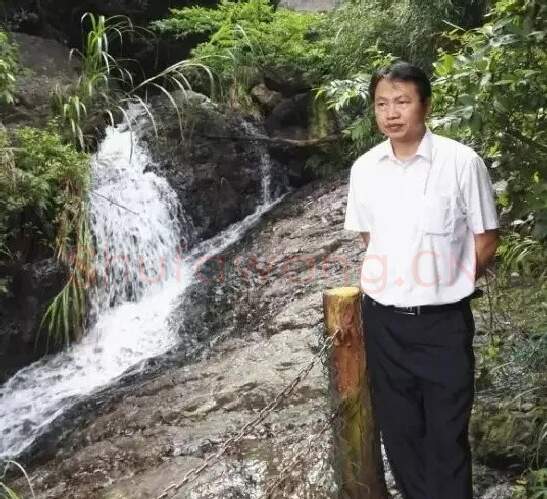 硬笔书法家(欧阳家坚)人物介绍及硬笔书法作品欣赏