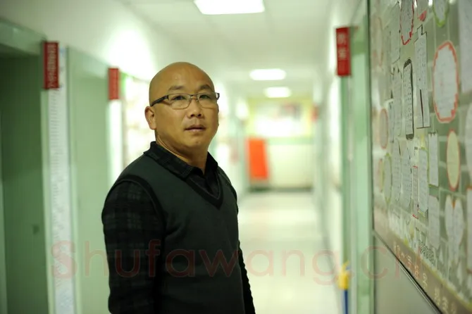 硬笔书法家(熊黎明)人物介绍及硬笔书法作品欣赏