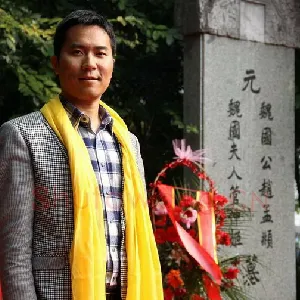 吴伟