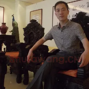 杨嘉伟