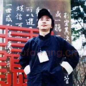 杜强