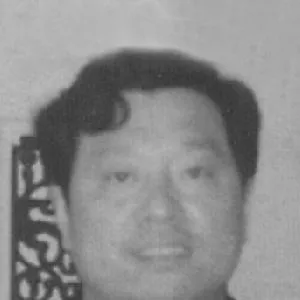 包尉东