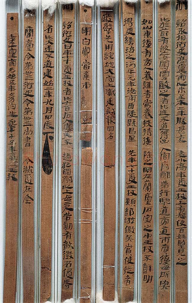 武威汉简汉墨迹作品欣赏,摘自秦汉武威汉简