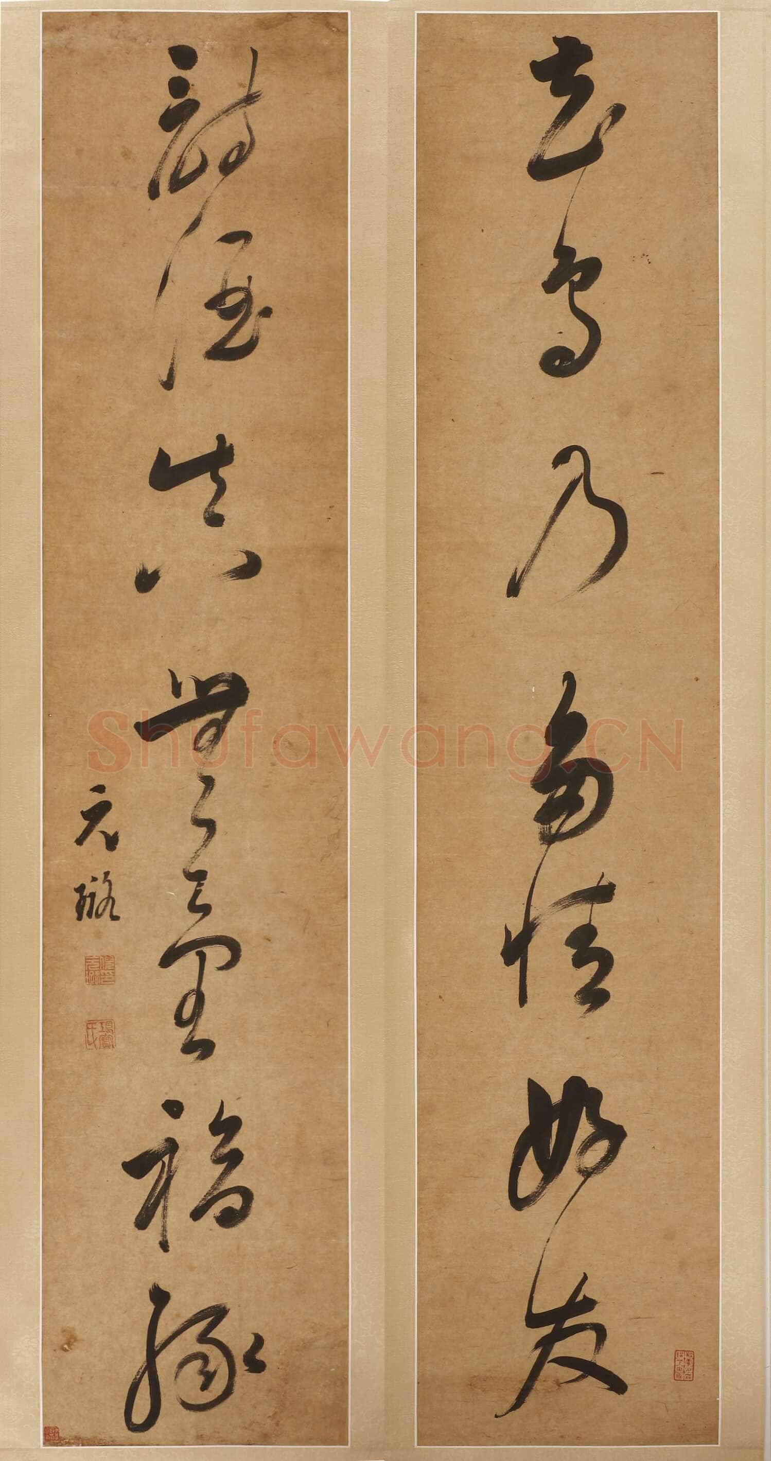 倪元璐《草书“花鸟诗酒”七言联轴》116×24cm×2 无锡博物院藏